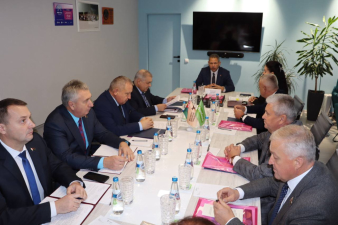 Чистота, порядок и забота о людях: Туровский молочный комбинат поделился опытом благоустройства постоянной комиссии Гомельского областного Совета депутатов