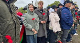 Коллектив Туровского молочного комбината присоединился к патриотическому автопробегу «За единую Беларусь!» на Житковщине